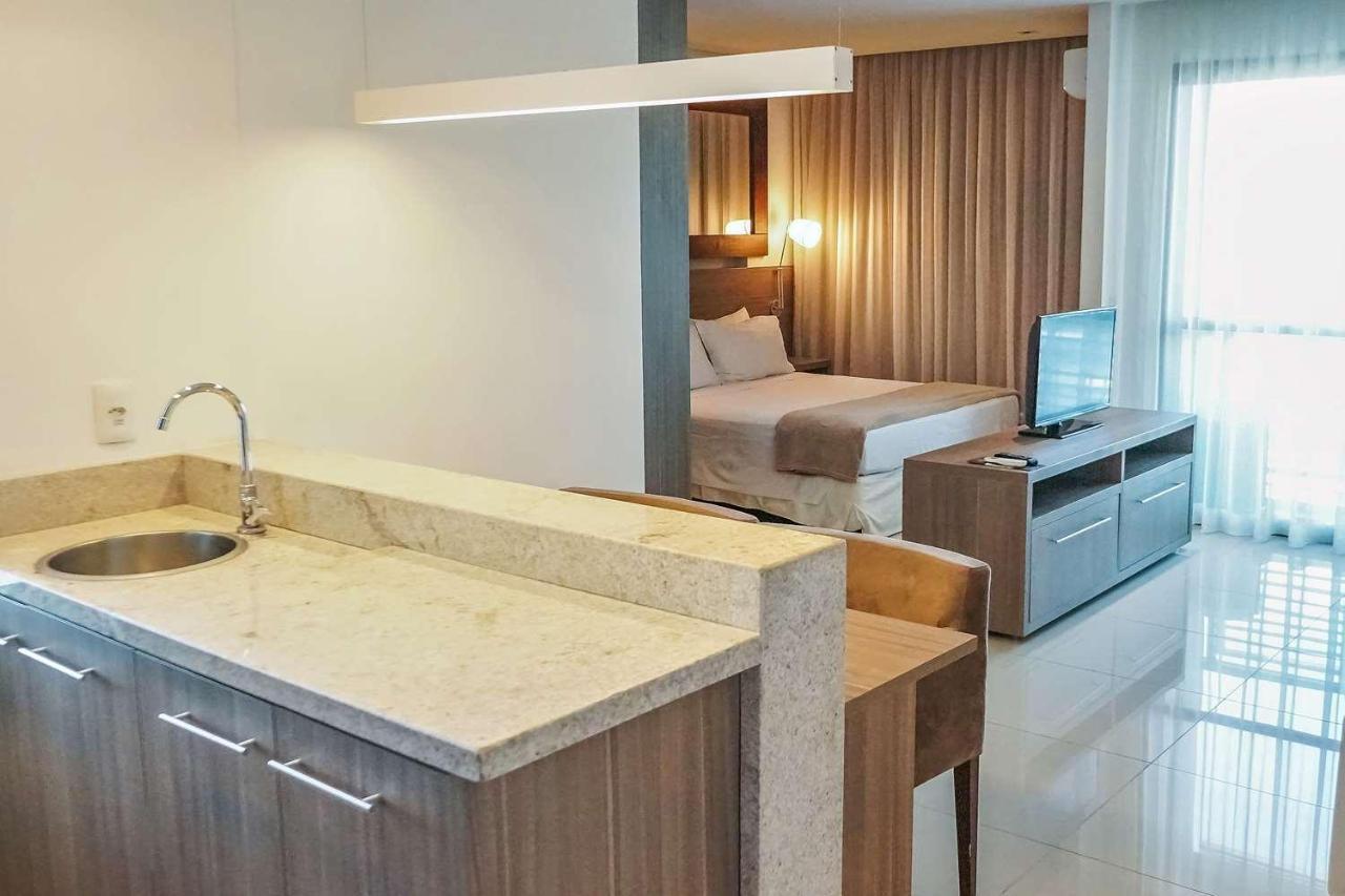 Quarto Queen Superior com Cama Queen-size e Varanda - Não Fumantes